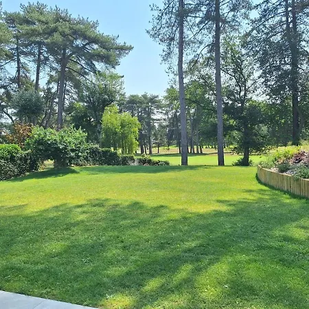 Neuve Sur Golf Des Pins A فيلة *
